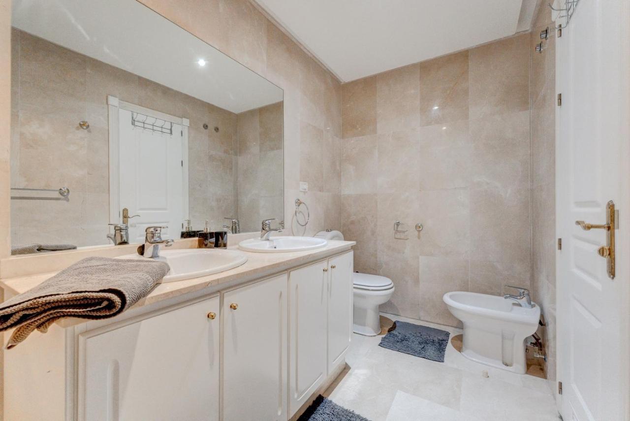 Beautiful Apartment In Terrazas Del Duque I Costa Adeje  Buitenkant foto