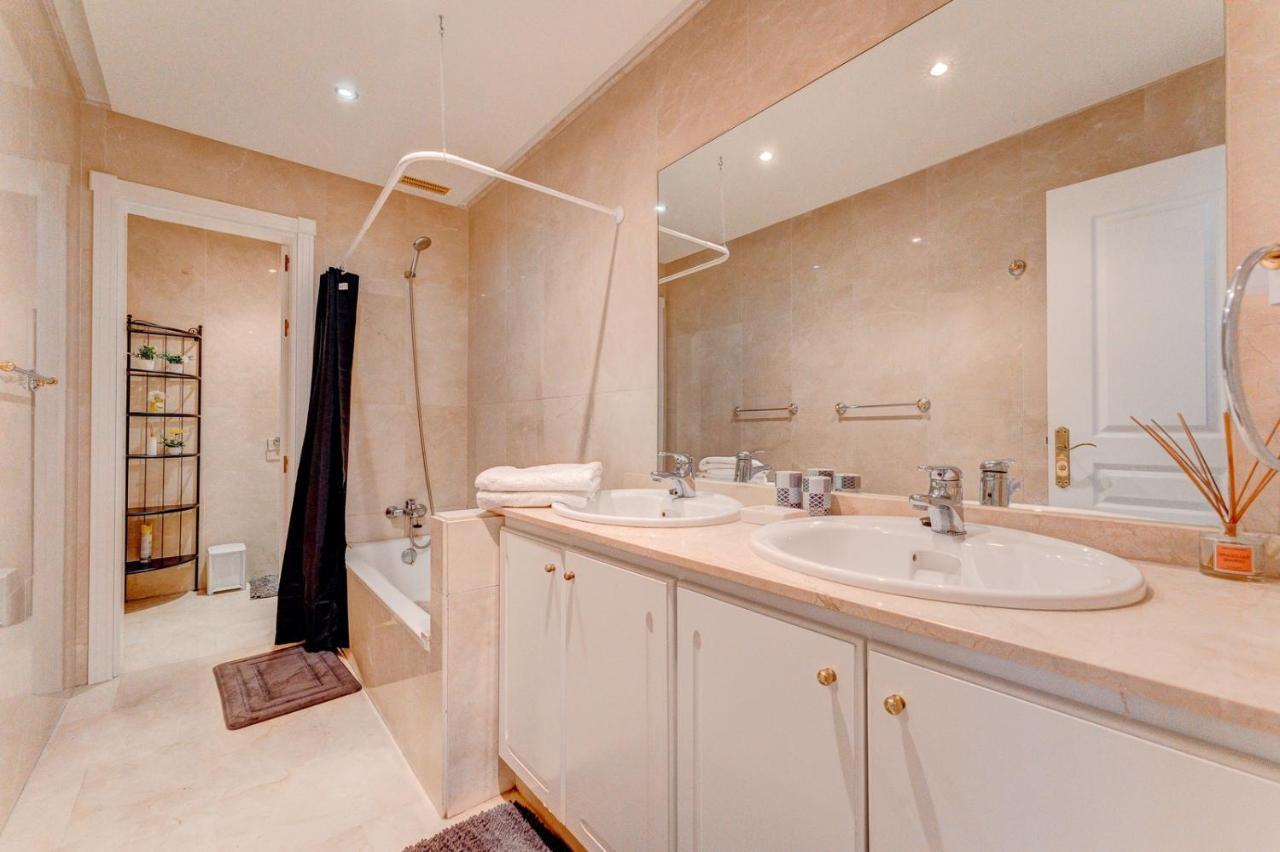 Beautiful Apartment In Terrazas Del Duque I Costa Adeje  Buitenkant foto